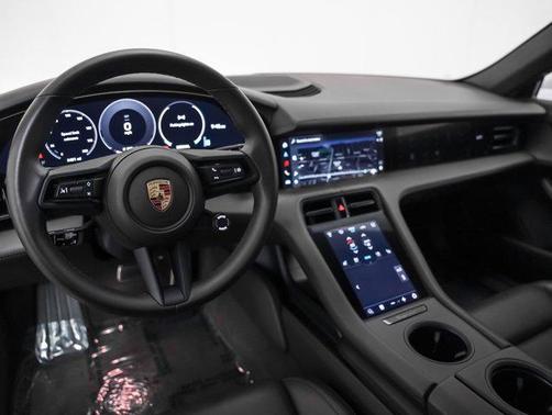 2025 Porsche Taycan RWD