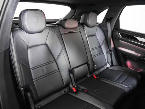 2026 Porsche Cayenne GTS