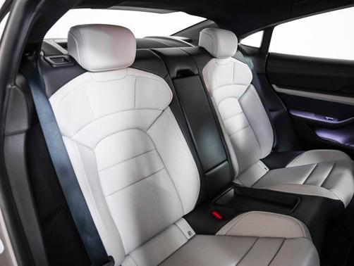 2022 Porsche Taycan RWD