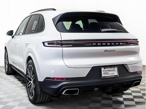 2025 Porsche Cayenne AWD