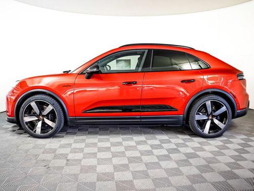2025 Porsche Macan 4S