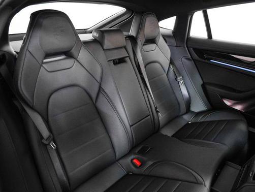 2026 Porsche Panamera RWD