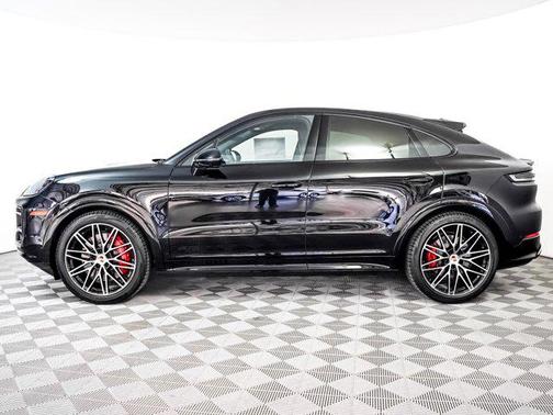 2025 Porsche Cayenne GTS