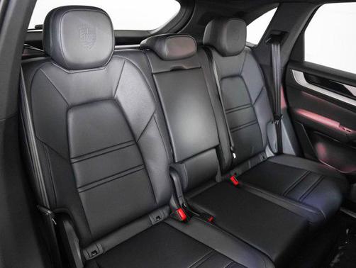 2025 Porsche Cayenne S