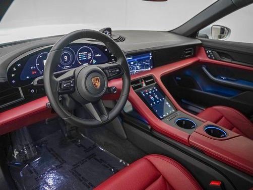 2022 Porsche Taycan Cross Turismo 4