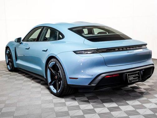2022 Porsche Taycan RWD