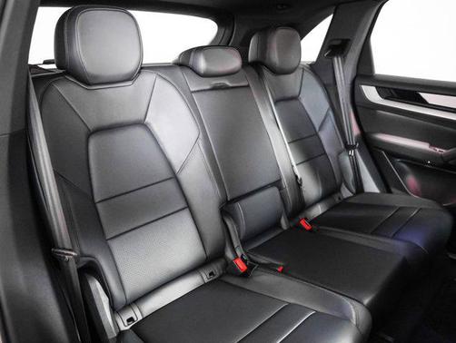2024 Porsche Cayenne AWD