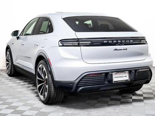 2026 Porsche Macan 4S