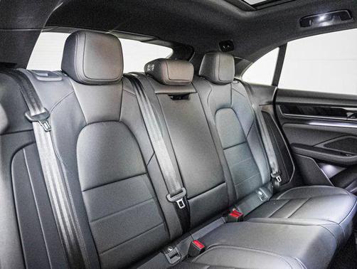 2025 Porsche Macan 4S