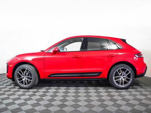 2025 Porsche Macan Base