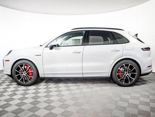 2026 Porsche Cayenne Cayenne Turbo E-Hybrid