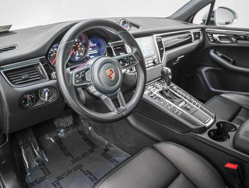 2018 Porsche Macan Base