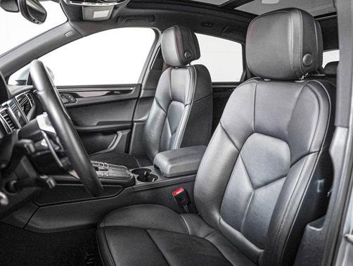 2018 Porsche Macan Base