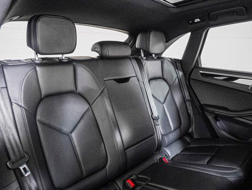 2018 Porsche Macan Base