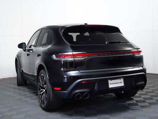 2026 Porsche Macan AWD
