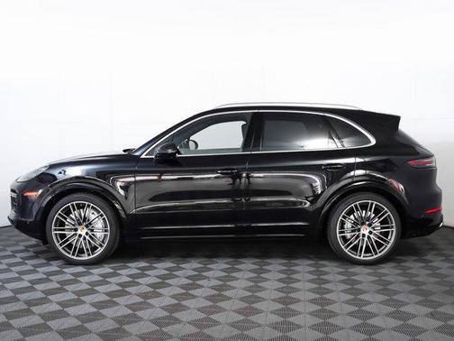 2022 Porsche Cayenne Turbo