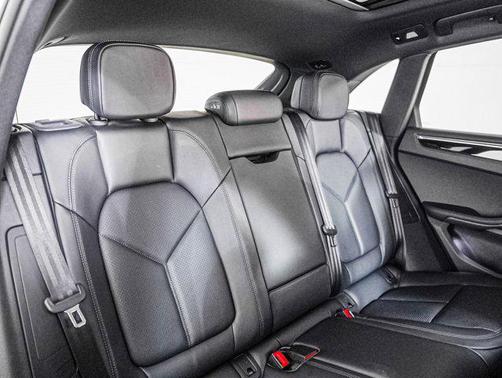 2025 Porsche Macan AWD