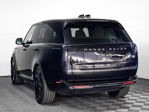 2023 Land Rover Range Rover P400 SE