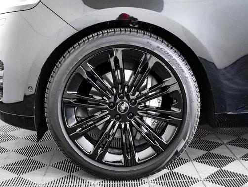 2023 Land Rover Range Rover P400 SE