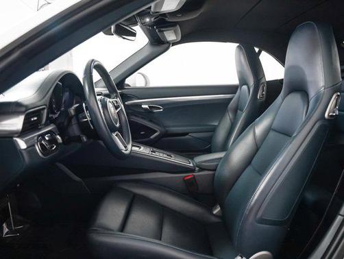 2018 Porsche 911 Carrera