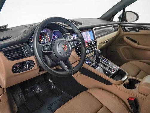 2024 Porsche Macan AWD