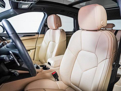 2024 Porsche Macan AWD