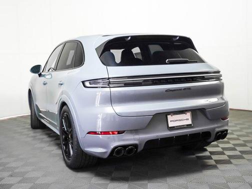 2026 Porsche Cayenne GTS