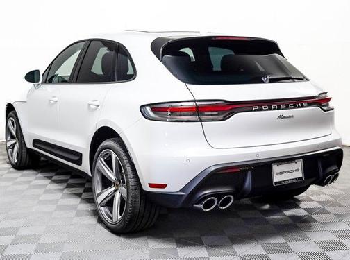 2025 Porsche Macan AWD