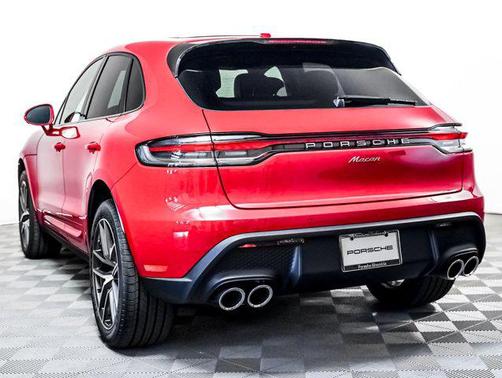 2025 Porsche Macan AWD