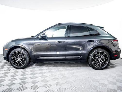 2024 Porsche Macan Base (PDK)