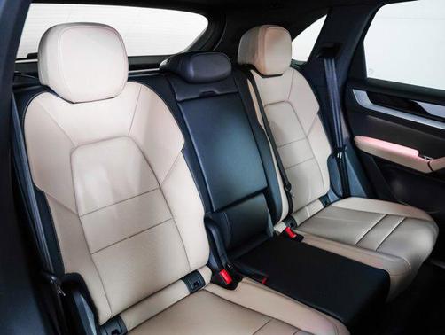 2025 Porsche Cayenne AWD