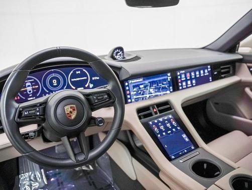 2022 Porsche Taycan RWD