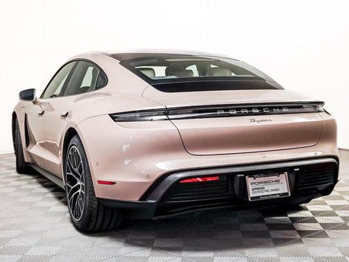 2022 Porsche Taycan RWD