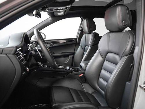 2025 Porsche Macan S