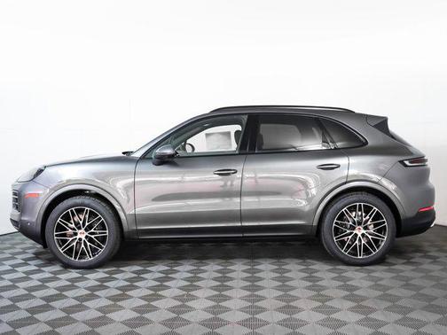 2025 Porsche Cayenne AWD