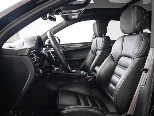 2022 Porsche Macan S
