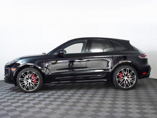 2022 Porsche Macan S