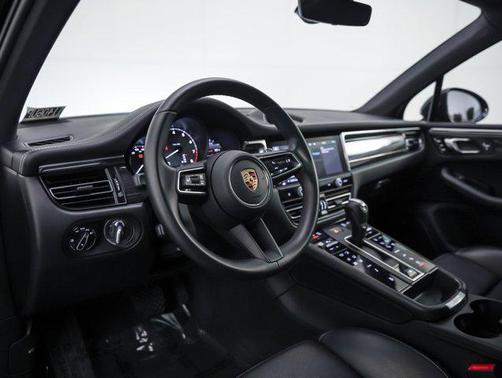 2022 Porsche Macan S