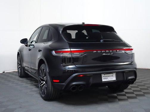 2022 Porsche Macan S