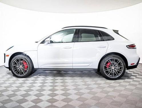 2025 Porsche Macan S