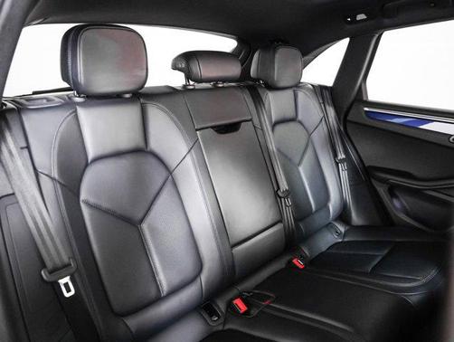 2024 Porsche Macan AWD