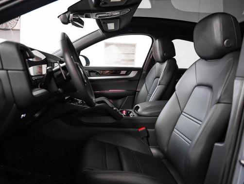 2025 Porsche Cayenne Coupe
