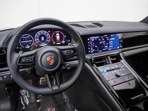 2026 Porsche Panamera 4