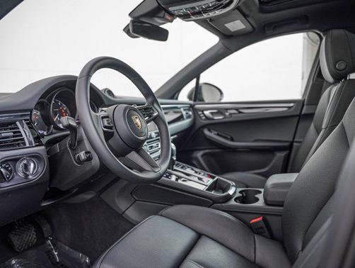 VOLCANO GREY 2025 Porsche Macan Macan