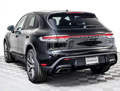 2025 Porsche Macan AWD