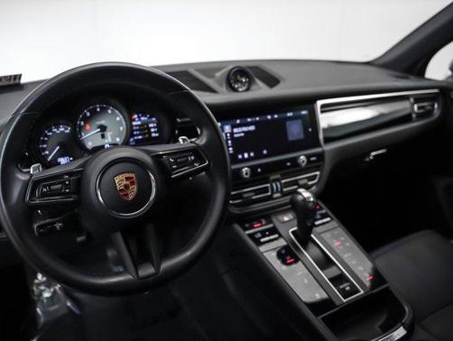 2023 Porsche Macan S