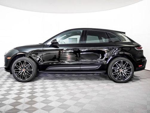 2026 Porsche Macan AWD