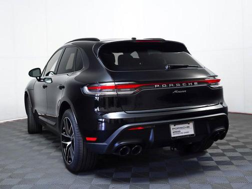 2025 Porsche Macan AWD