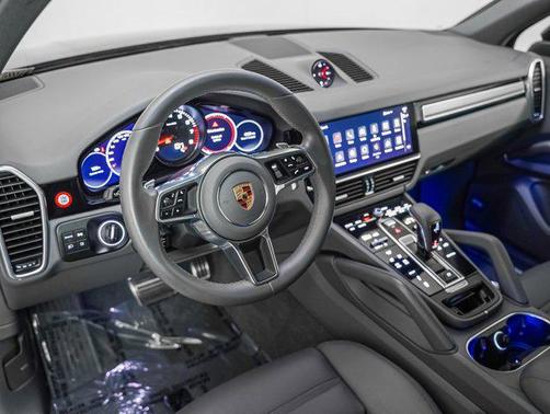 2022 Porsche Cayenne Platinum Edition