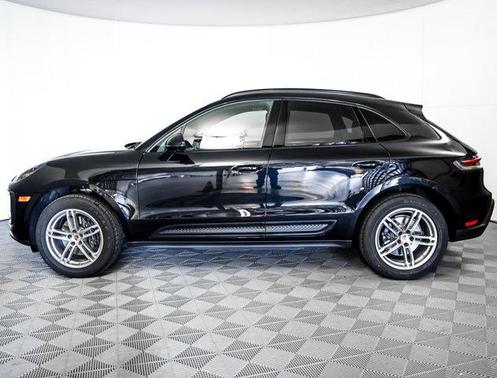 2025 Porsche Macan AWD